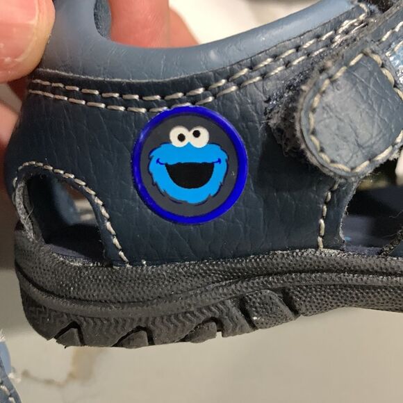 Sesame Street | Vintage COOKIE MONSTER Boys Sandals Shoes Navy Blue - Picture 6 of 7